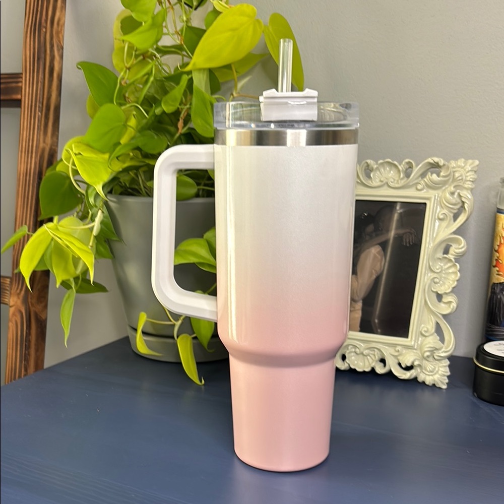 Stanley OG Pink Parfait Ombré 40 oz Tumbler. - Picture 2 of 6